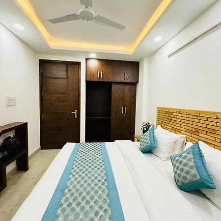 Hotel Ashram View Just 10 Minute Away Form Nizamuddin Railway Station Nuova Delhi Esterno foto